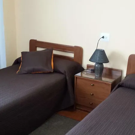 Hospederia Montes Hostel *